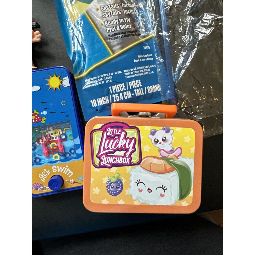 Random Toy Lot - Picture 7 of 11